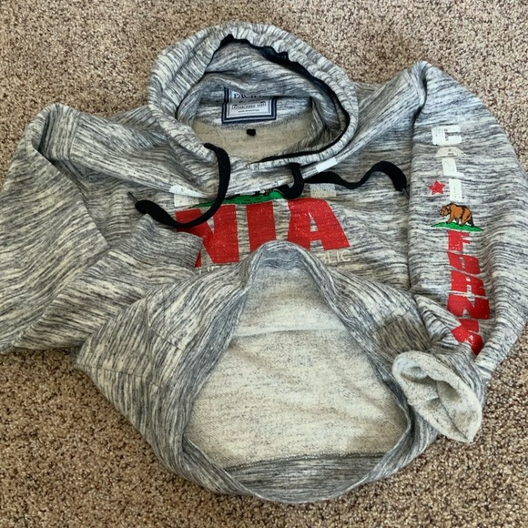 Like new California hoodie - worn twice!! Sz Small - Picture 3 of 3